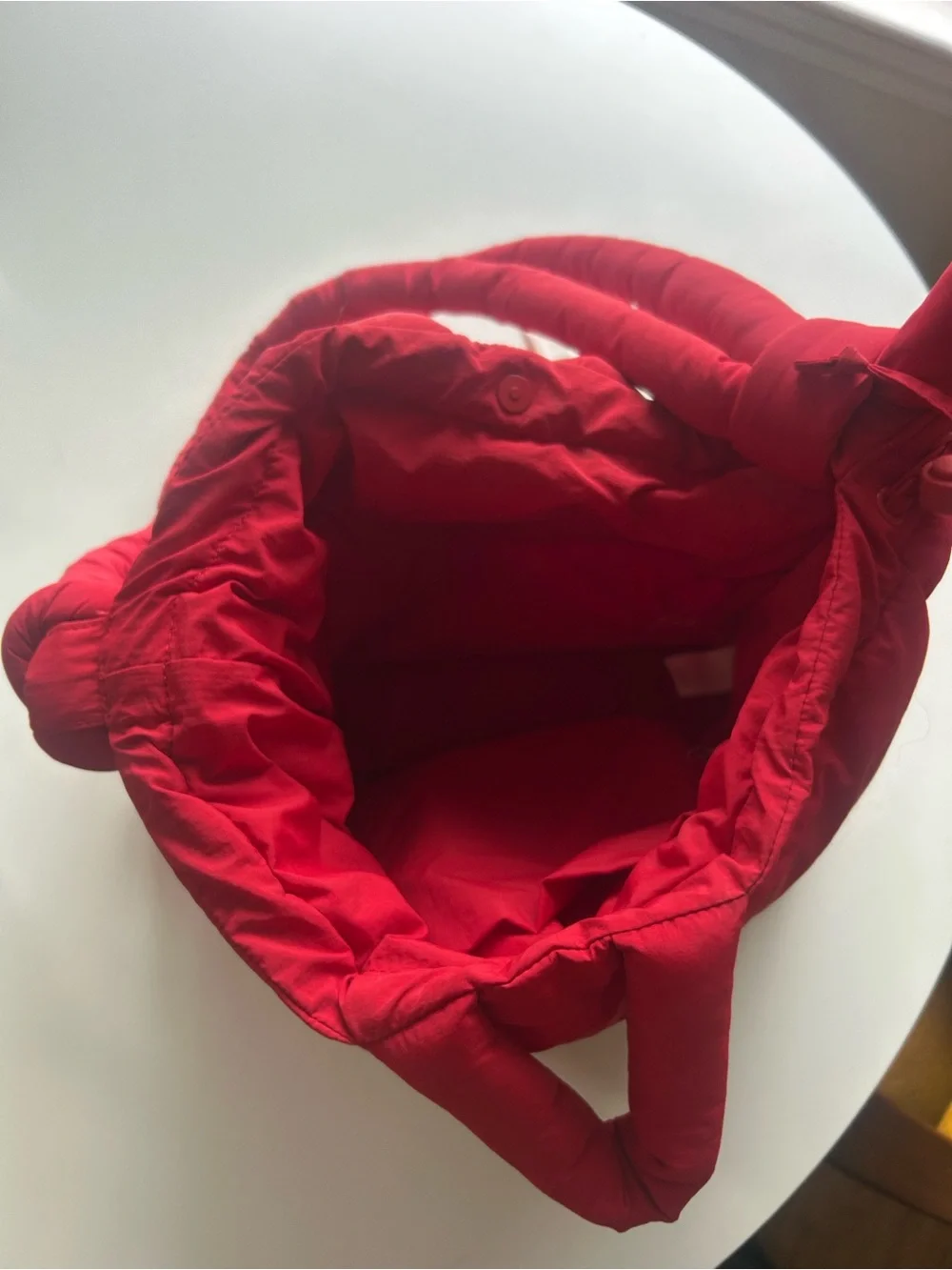 Olend ona soft bag in red